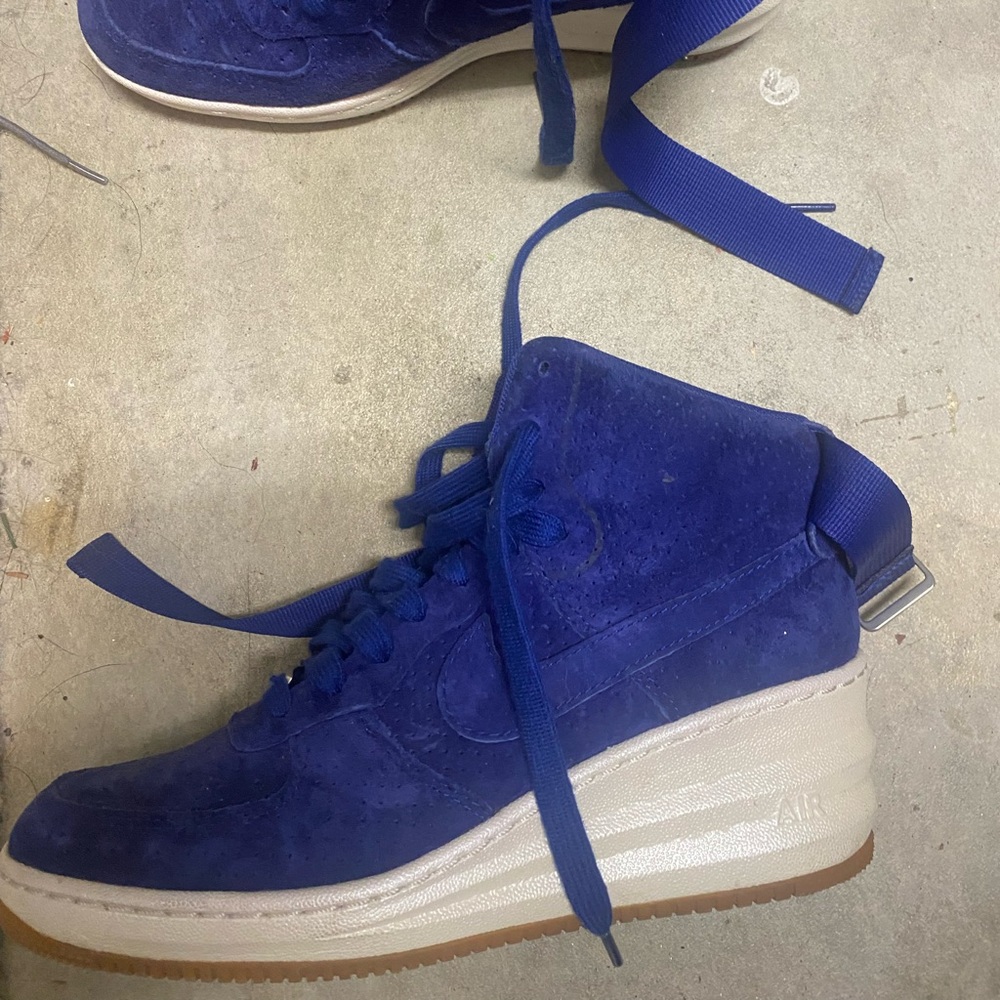 AF1 Nike Wedged Sneakers